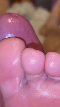 Gros Plan, MILF Allemande, Semelle Ridée, Footjob, Éjaculation