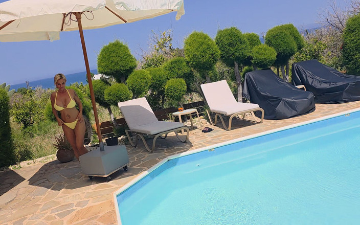 Candy Samira: Le nouveau garçon de piscine comprend maintenant ce que son...