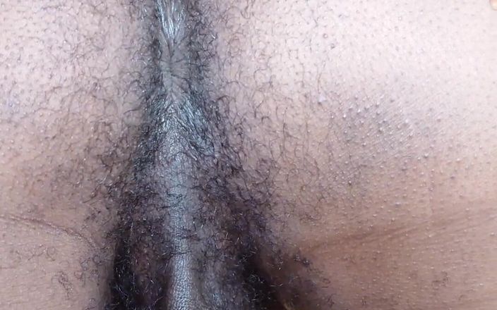 Hallelujah Johnson: Peluda bunda preta close-up