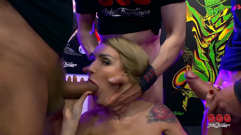 GGG John Thompson: Elen Million adoră sculele mari