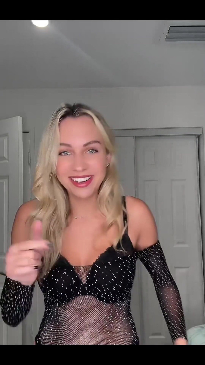 Tiffstreatsxoxo: Omg Wyd dělá sem s tím malým garnátem?