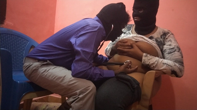 Tamil lesbian: Doktor Seks panas pesakit di klinik