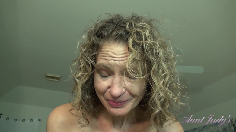 Aunt Judy's: Auntjudys - tante seksi 52 tahun yang lagi sange berat tia lagi...