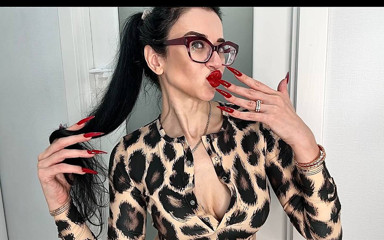 Julia domaina: Red Long Sharp Nails and Handjobs