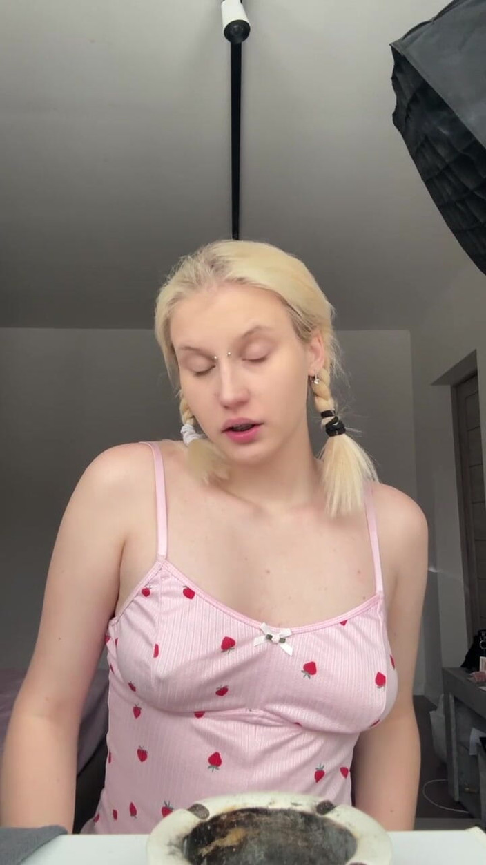 MertyXXX: Trước khi đụ mông