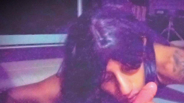Ombunny: Solo una bella faccia con una figa per una bocca