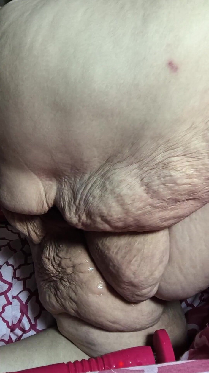 HerculesnVENUS: Granny Ain't Rocking but on Her Grandson She a Cock...
