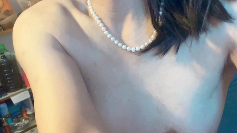 sweethanajapanese: Muchos sprems cumed en Hana coño pequeño agujero mojado lindo...