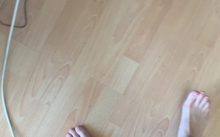Feet: Walking Barefoot