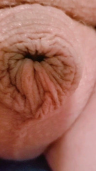 Into the Sarlacc Pit. Lee Przybylowicz Showing His Clitty Shrinkage