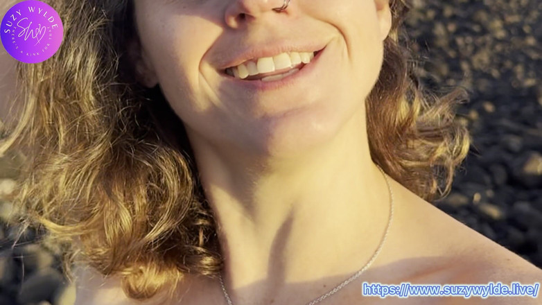 Suzy Wylde: Сквірт біля моря за участю Сьюзі Уайлд