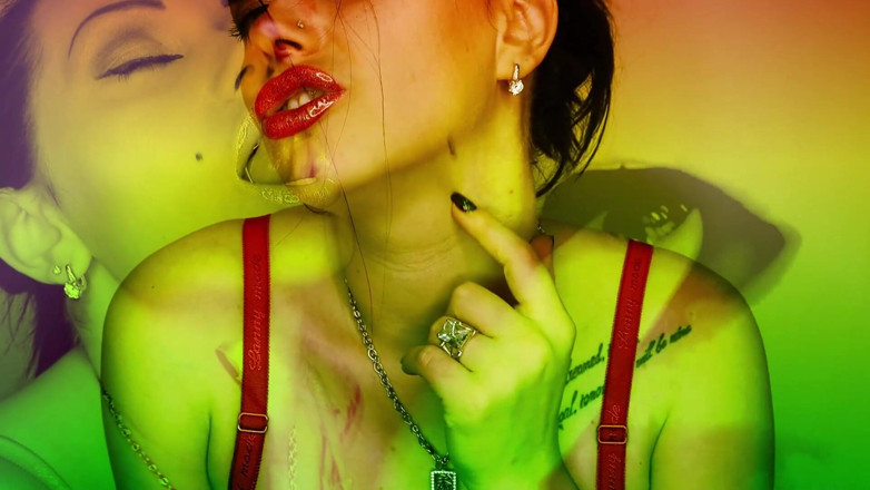 Goddess Misha Goldy: The most mesmerizing red lipsticks over you