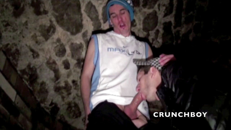 Sneaker gay: Шлюшку скучив поганий чувак зі спортивним одягом