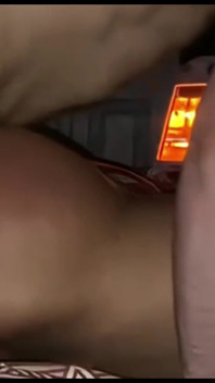 Cuando Volvió... Todavía Estaba Dentro De Su Novio