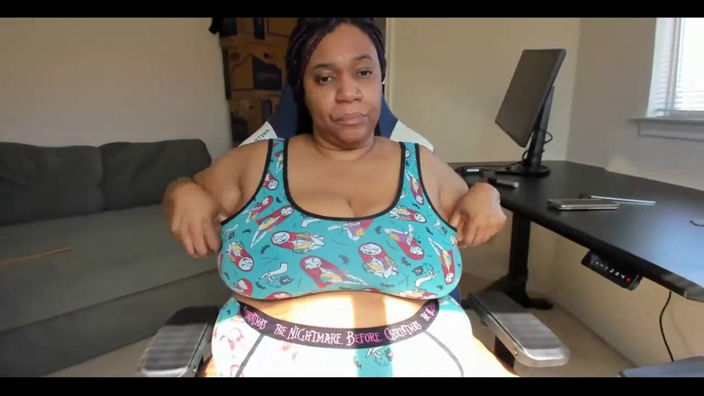 Josie4yourpleasure: Streaming Dimulai pada 01/29/2024 06:03 Pm Hai. Habiskan makan siangmu denganku.