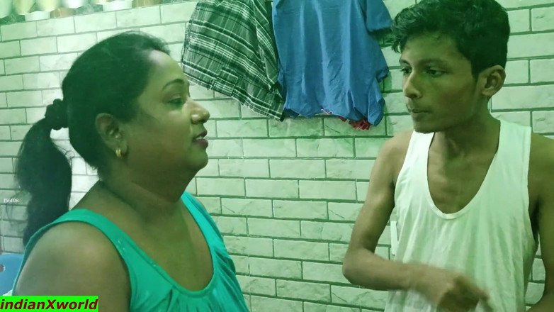 Indian Xshot: Desi Teen Boy Fucking Horny Madam at Home