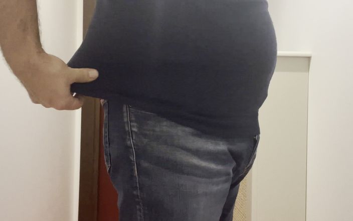 Diapers_MD: İri güzel kadın küçük yarakla işiyor