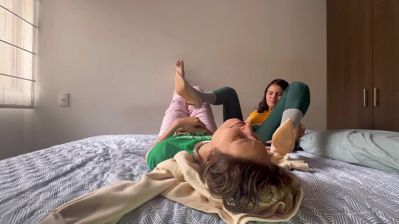 scarlettandc: Compilație de lupte lesbiene