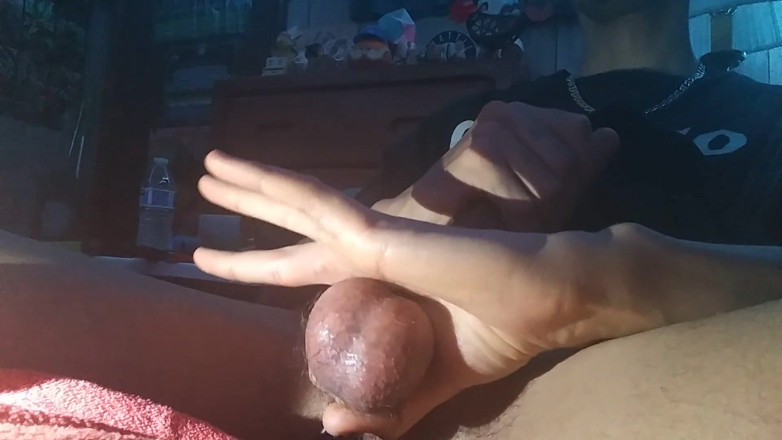 KingSpade: Ben kementimi sikerken taşaklarımı sıkıyorum döl şelalesi gelene kadar