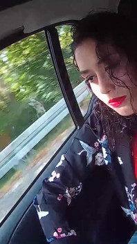 Türkisch geborenes teen jasmin schätzchen auf dem weg zu ihrer nächsten gangbang-party