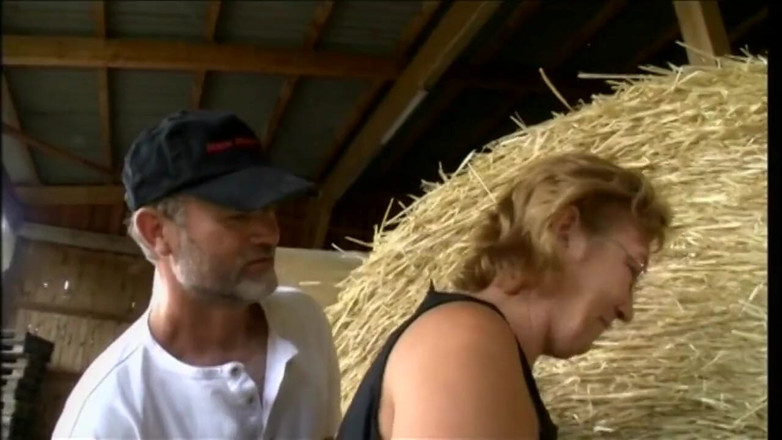 Ugly but HOT: Farmář zasáhne zralou ženu ve městě