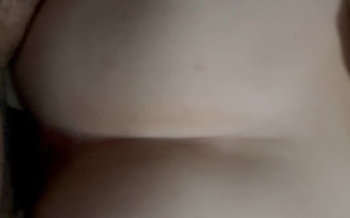 Scarlet XOXO: Mon gros cul et ma chatte mouillée penchée en levrette...