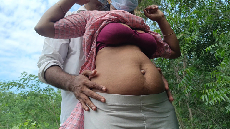 Magilmathi: Al aire libre xxx