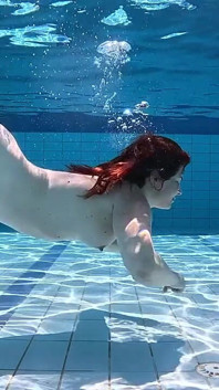 Swimming fetish - nackt schwimmen unter wasser