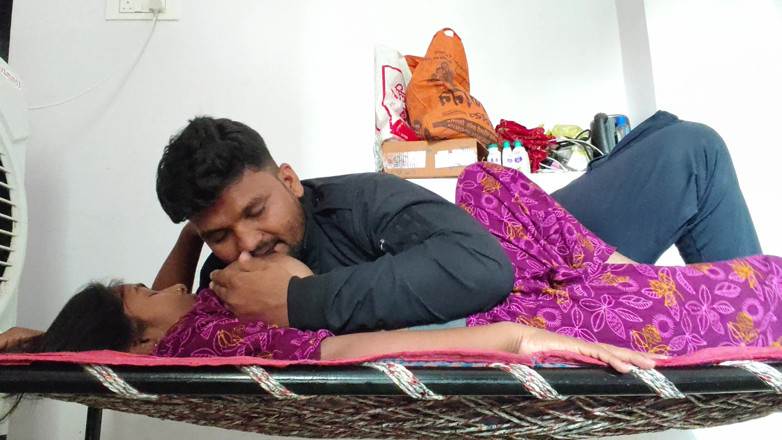 Premi pooja: Gav Ki Ladki Aaur Pados Ka Ladka Purane Ghar Me...