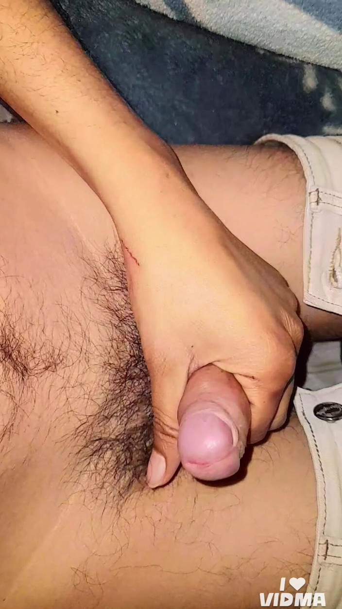 FocusedRoad9: हैण्डजॉब वीर्य निकालना