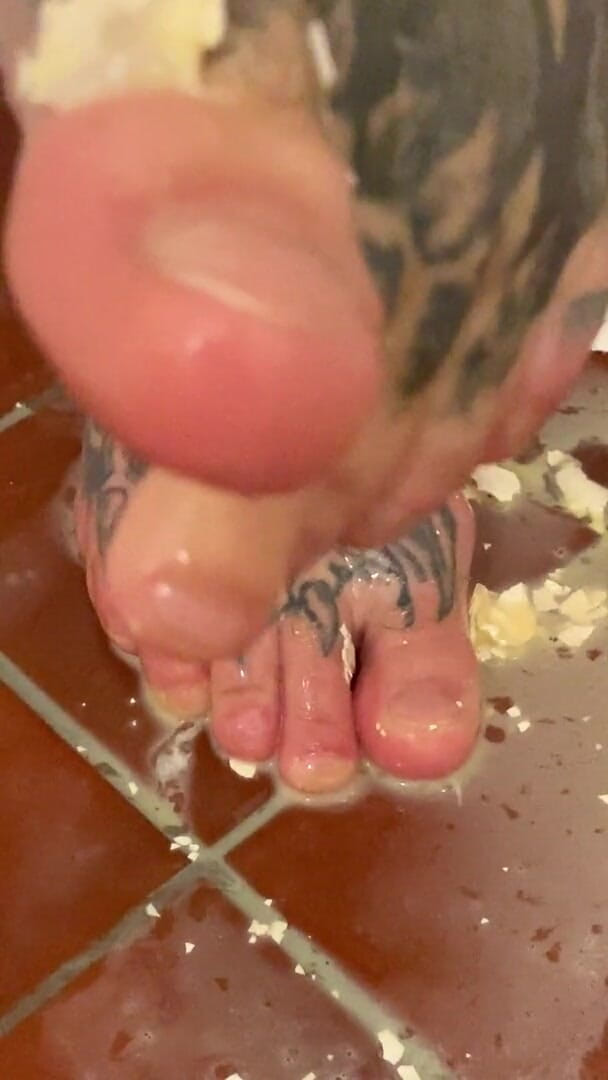 VikingsFeet: เท้า VS ไข่ดิบ