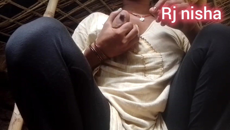 RJ NISHA: Masturbierendes indisches bhabhi mit den fingern