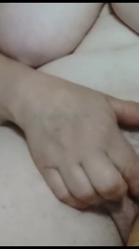 Jasmine Soție sexy cu vibrator