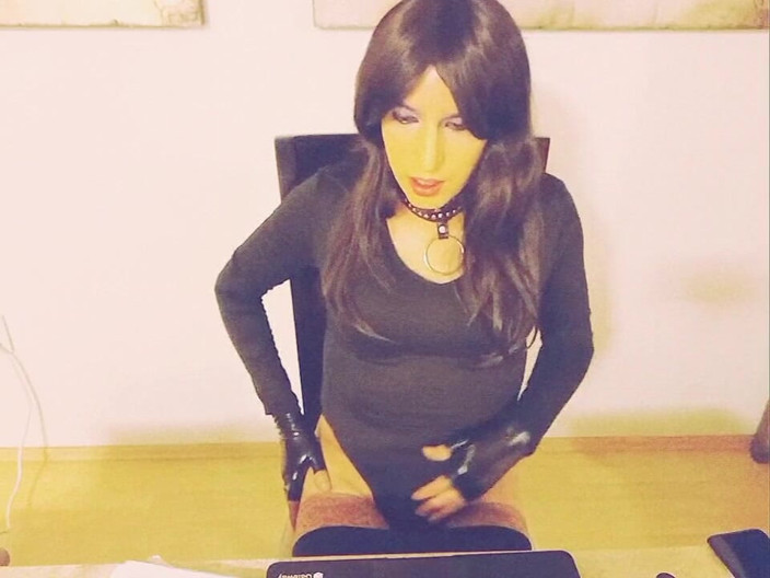 Tammy sissy slave: Bohatá masturbace doma