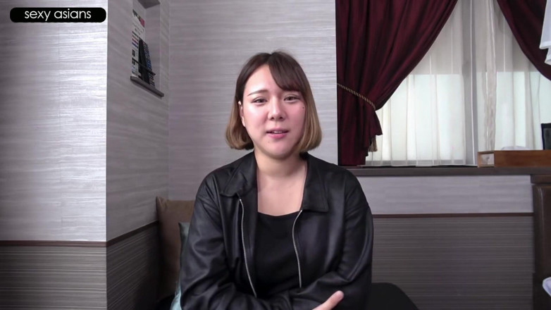 TOKYO HONEY TRAP: Gyaru-stil Gastgeberin kehrte für ein seltenes privates Shooting zurück, zeigt...