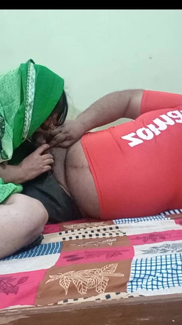 aliabegum: Sweety Bhabhi Sex with Blinkit Delivery Boy, Full Hindi Video