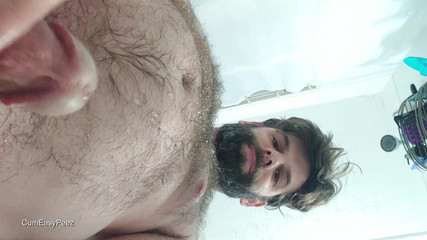 Solo Andy: Fântână de pișat în gura mea