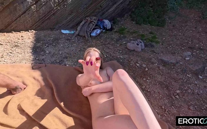 German bitch hunter: Oung la studentessa tedesca brama il suo amante più anziano...