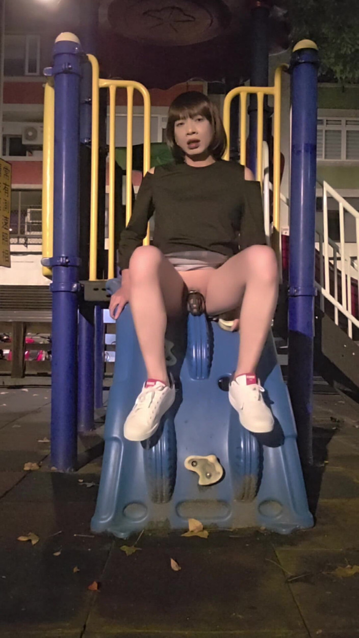 Taiwancdgirl: 擬似少女の廷玄は貞操帯をつけて外に出て、ディルドを使って自ら射精した