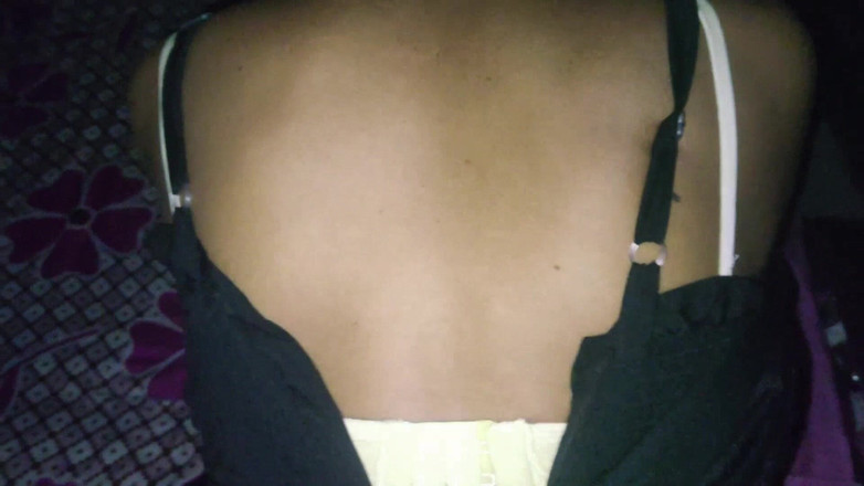 Lovely Dipti: Memek gadis hot india dengan toket aduhai lagi asik dientot...