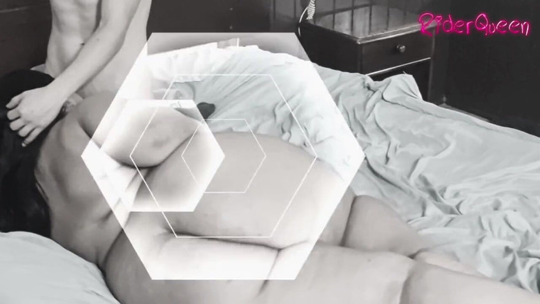 Riderqueen: Diaporama, beau-fils seul à la maison avec sa belle-mère BBW