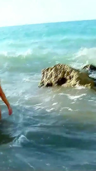 Skinny teen Megane Hot takes a date on the beach for a nude bath and gets fucked
