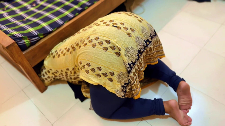 Aria Mia: Arabska gorąca pokojówka utknęła: proszę pospieszyć i pieprzyć moją wielką...