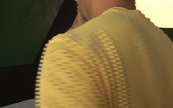 Just X Gays amateur porn: Baskın babalar sınırsız sekste serbest bırakıyor ve birbirlerini sertçe sikiyor