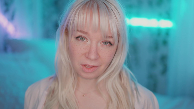 Jolie Lyon: Podvádím přítele s mým malým nevlastním bratrem