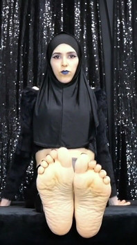 Worshiping My Arabian Feet in Supreme Silence