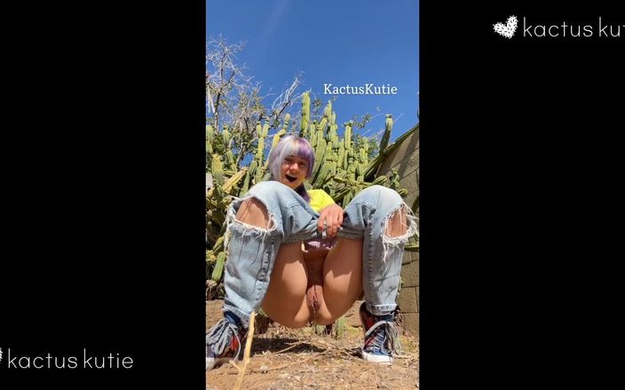 Kactus kutie: Outdoor Pee Compilation 2023