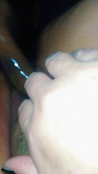 Milf com uma buceta suculenta, fala sujo, pede pau e fica tudo molhado, como esconder isso do marido?