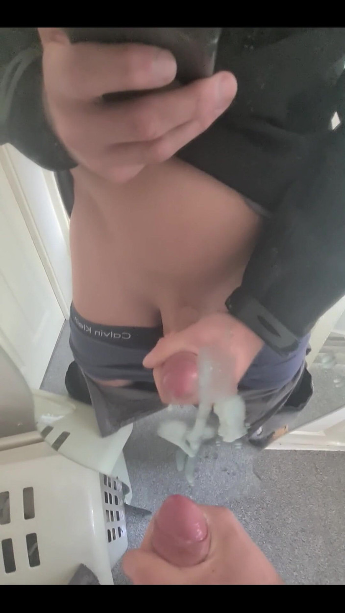 Englishtom20vip: Cum on Mirror