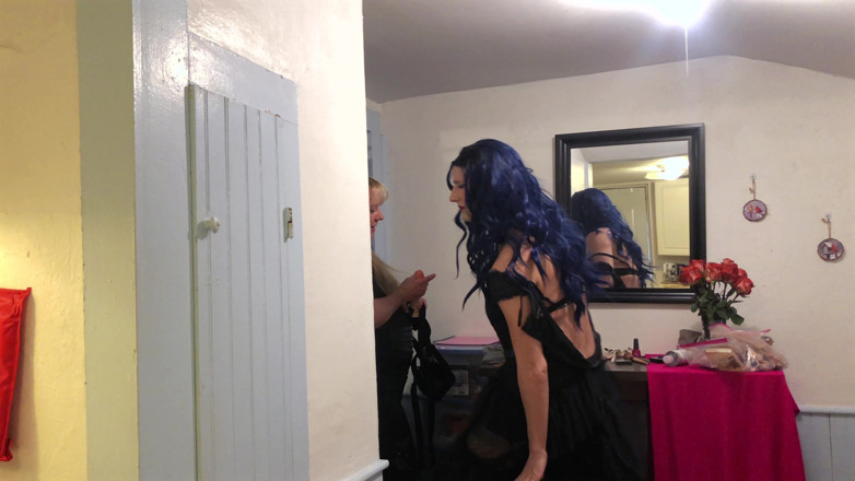 Sissy Bailey Wilde: El cajero de la fortuna le dice que realice la...